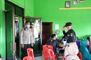 Polres Tanjab Barat Gelar Vaksinasi di Kampung Nelayan