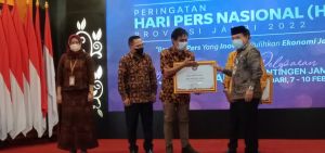 Pemberitaan Covid-19, IWO Jambi Diganjar Penghargaan Gubernur Jambi