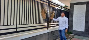 Junedi Sesalkan Kontruksi Pagar DPRD Kota Jambi Rapuh