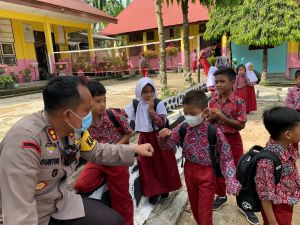 Vaksinasi di SD 95 Cadika Muarobungo, Kapolres Motivasi Siswa