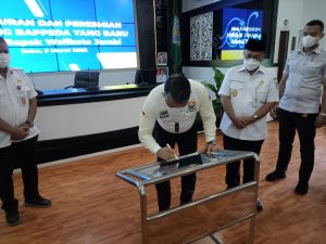 Gedung Bappeda Diresmikan, Fasha Tuntut Peningkatan Kinerja