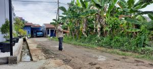 Warga Keluhkan Jalan Rusak Akibat Luapan Air  dari PDAM