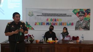 Kejari Batanghari Berikan Penyuluhan Lewat Jaksa Masuk Sekolah 