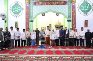 Wakil Bupati Tanjab Barat Safari Ramadhan ke Desa Pasar Senin
