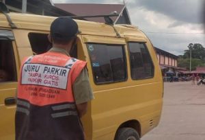 Penyedia Parkir Diminta Benahi Pelayanan