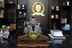 Hj Ailuny Husni di Mata Anita Noeringhati Ketua DPRD Sumsel  