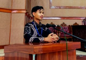 Politik Bagaikan Pedang Bermata Dua