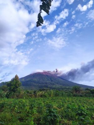 Aktivitas Gunung Kerinci Masih Keluarkan Abu Vulkanik 