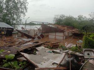 Longsor di Senyerang, 2 Rumah dan 1 Dermaga Rusak Berat 