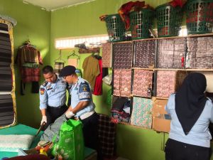 Tingkatkan Deteksi Dini, Tim SatOps Patnal Lapas Muara Bulian Lakukan Penggeledahan 