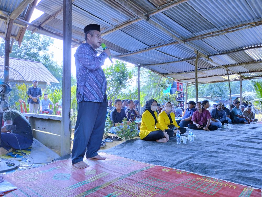 Sopwatarahman, Perwakilan Tokoh Masyarakat Desa Muara Kilis saat Sambutan 