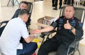 HUT ke 77, Sat Brimob Polda Jambi Gelar Bakti Sosial Donor Darah 