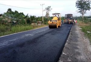 Berkat Lobi Harmaini, Jalan Desa Tiangko Diaspal