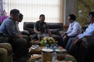 Pengurus SMSI Jambi Silaturahmi dengan Dandrem 042 Garuda Putih 