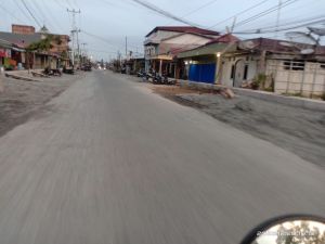 Dampak Proyek Pekerjaan Drainase Rp2,69 Miliar, Debu Bertaburan 