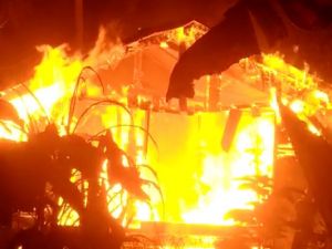 Rumah Warga VII Koto Ludes Terbakar, Ini Penyebabnya