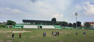 Pecinta Sepakbola Jambi Harap Rumput Stadion Persijam Diperbaiki