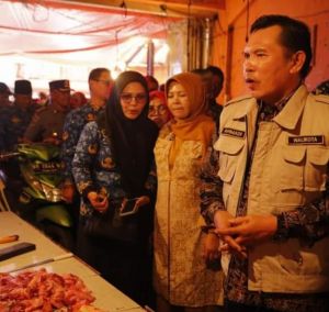 Pantau Harga Sembako Jelang Ramadhan, Wako Ahmadi Sidak ke Pasar 