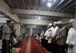 Safari Ramadhan di Masjid Nurul Iman, Wako Ahmadi Lantik Pengurus MUI LPTQ & IPHI
