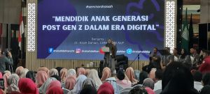 dr Aisyah Dahlan Berbagi Tips Mendidik Anak Era Digital di Kota Jambi 