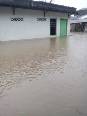 Banjir di Simpang 4 Sipin, Warga Sebut Akibat Pembangunan JBC