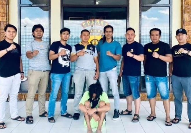 Tersangka dan Jajaran Unit Tipidter Reskrim Polres Kerinci