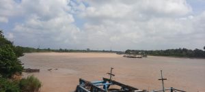 Surutnya Sungai Batanghari sebabkan pipa Intake milik Perumda Tirta Mayang Menggantung