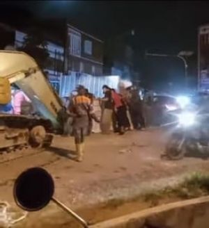 Korban Jambret yang Masuk ke Lubang Galian Proyek IPAL Sedalam 3,5 Meter