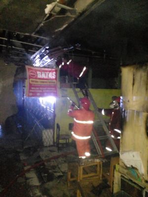Kantin SDN 49 Kota Jambi Terbakar
