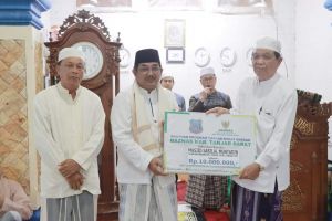 Bupati Tanjabbar Laksanakan Safari Subuh di Masjid Sabilah Muhtadin Bengkinang