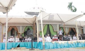 Bupati Tanjabbar Hadiri Isra Mi'raj Di Masjid Nurul Jami