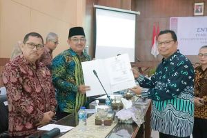 Bupati Tanjabbarat Hadiri Entry Meeting Tim BPK RI Perwakilan Jambi Untuk Pemeriksaan Interim LKPD T