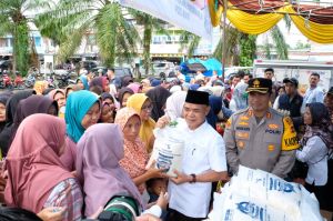 Stabilkan Harga Bahan Pangan Menjelang Ramadhan, Pemda dan Unsur Forkompinda Gelar Operasi Pasar