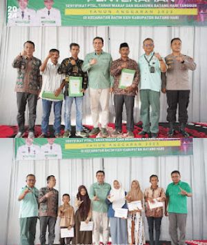 Bupati Mhd Fadhil Arif Serahkan Sertifikat PTSL Di Kecamatan Bhatin XXIV
