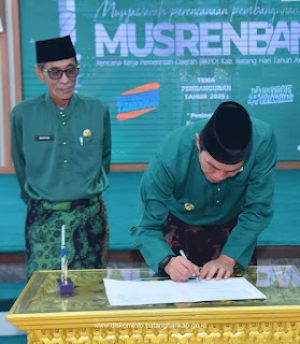 Bupati Mhd Fadhil Arif Membuka Acara Musrenbang RKPD Kabupaten Batang Hari TA 2025