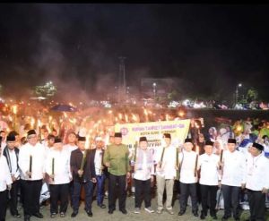 Meriahkan Tahun Baru Islam 1446 H, Wako Ahmadi Lepas Pawai Obor