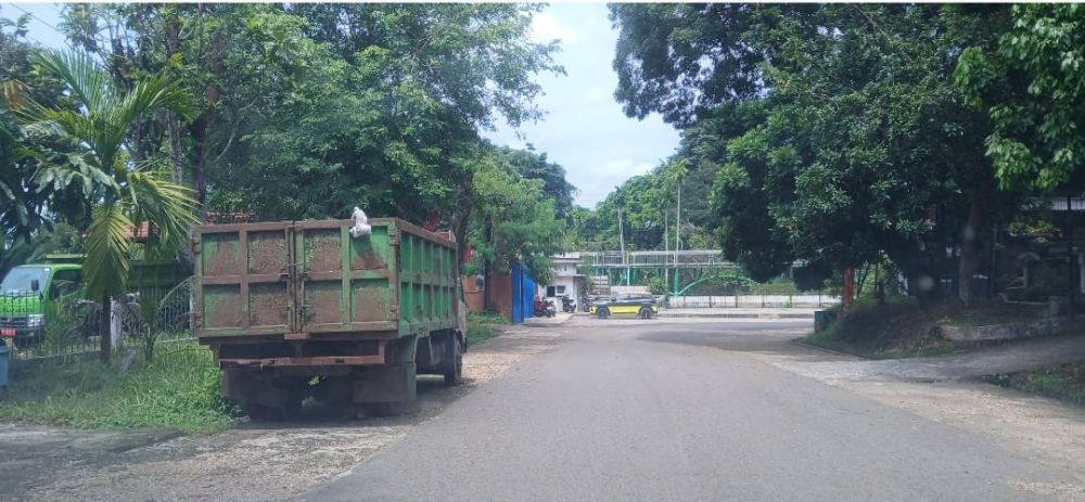Armada pengangkut sampah milik Pemkot Jambi banyak rusak.