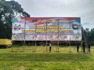 Banner Raksasa Terpasang, Upacara Pembukaan TMMD di Jadwalkan Besok