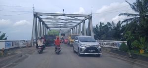 Jembatan Aur Duri I Jambi Jadi Titik Kemacetan Baru, Dorong Solusi Tol Jambi-Rengat