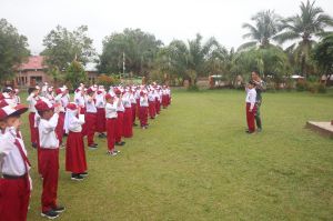 Satgas TMMD ke 123 Latih Anak Usia Dini Peraturan Baris- berbaris