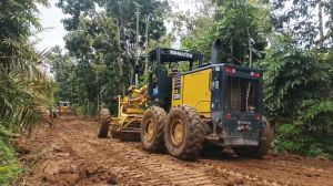 Pembukaan Jalan Baru Program TMMD, Permudah Akses Warga Angkut Hasil Panen