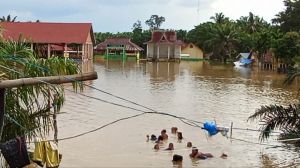 Warga: Sudah 4 hari banjir, jangankan bantuan, di tinjau saja tidak