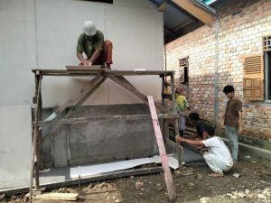 Bersama Para Pemuda, Satgas TMMD Kebut Pekerjaan Rehab RTLH