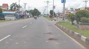 Membiarkan Jalan Rusak, Warga Tebo Ini Bilang Pemerintah Bisa di Pidana