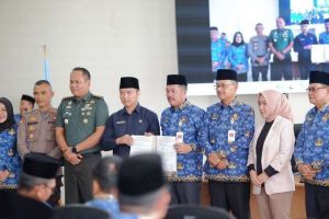 Hadiri Rapat Penyusunan RPJMD, Bupati Monadi : Penyusunan Harus Realistis dan Sesuai Kebutuhan 