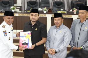 KM Pimpin Rapat Paripurna Penyampaian Nota Ranperda Pertanggungjawaban Pelaksanaan APBD Tebo 2024