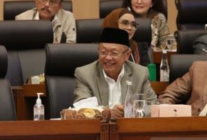 Bahlil Tegas Hentikan Tambang di Raja Ampat, Cek Endra Pasang Badan 