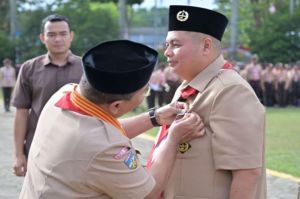 Ketua DPRD KFA Terima Penghargaan Pramuka Pancawarsa Satu