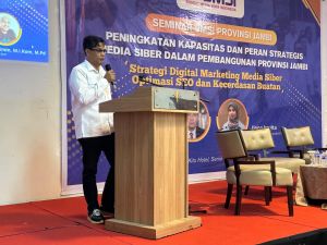 Ketua SMSI Provinsi Jambi Mukhtadi Buka Seminar dan Launching Website Keanggotaan SMSI 