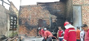 Tiga Bedeng di Solok Sipin Hangus Terbakar, Satu Warga Terluka
